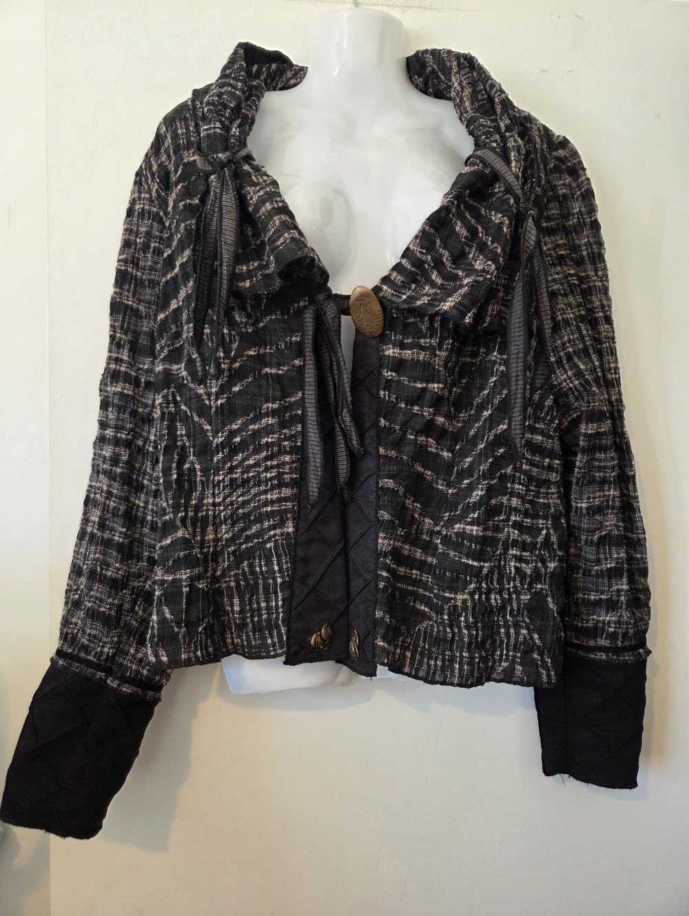 Unique Le Blanc Mouton Designer Plaid Mix Jacket